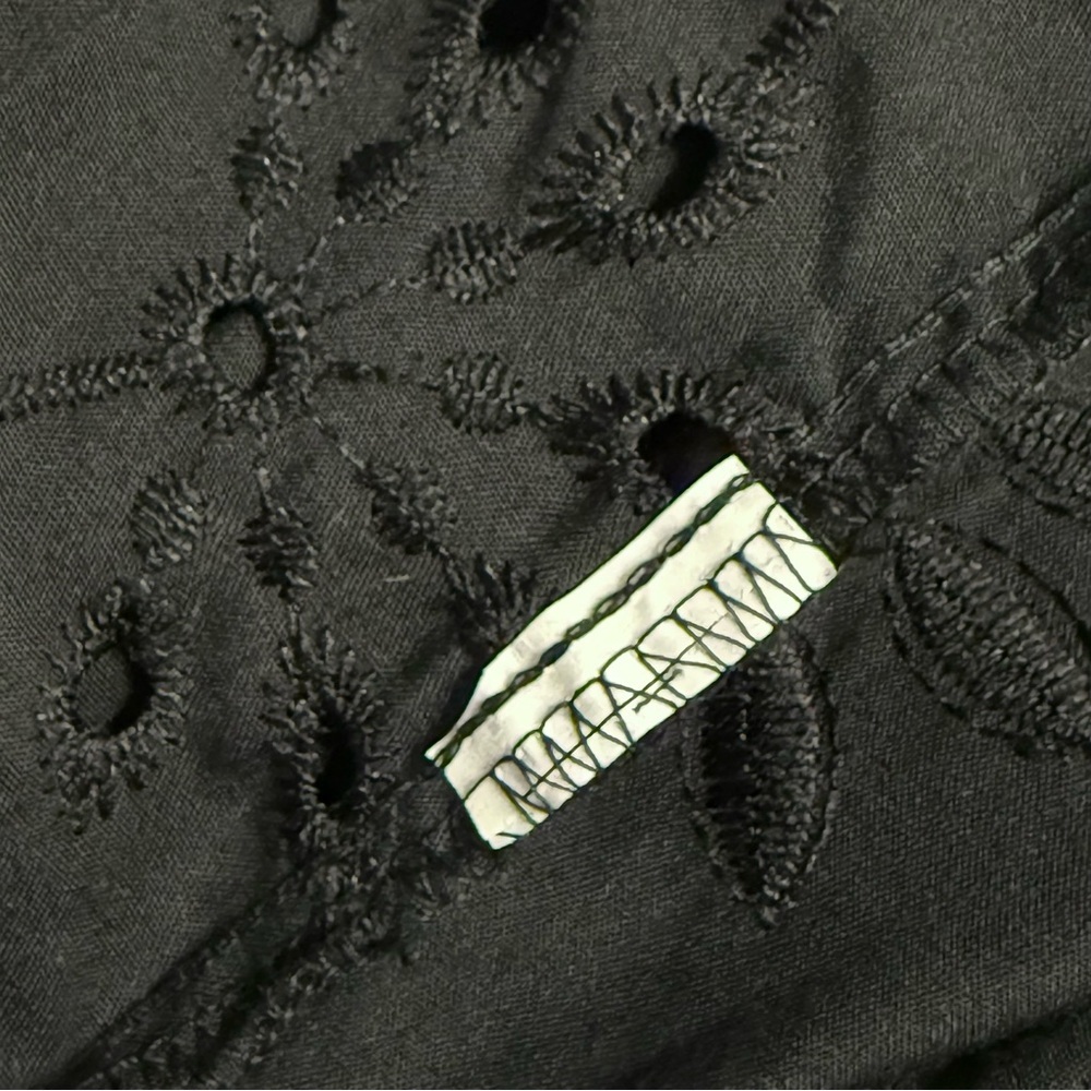 Black Button Down Long Sleeve Eyelet Blouse Size Large - Picture 7 of 7